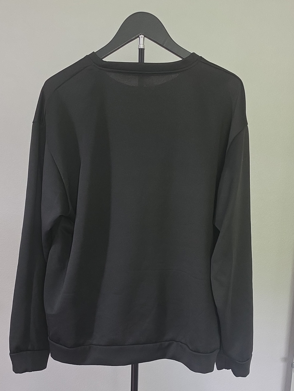 Graphic Skeleton Sweatshirt in Black Like New - Picture 2 of 5
